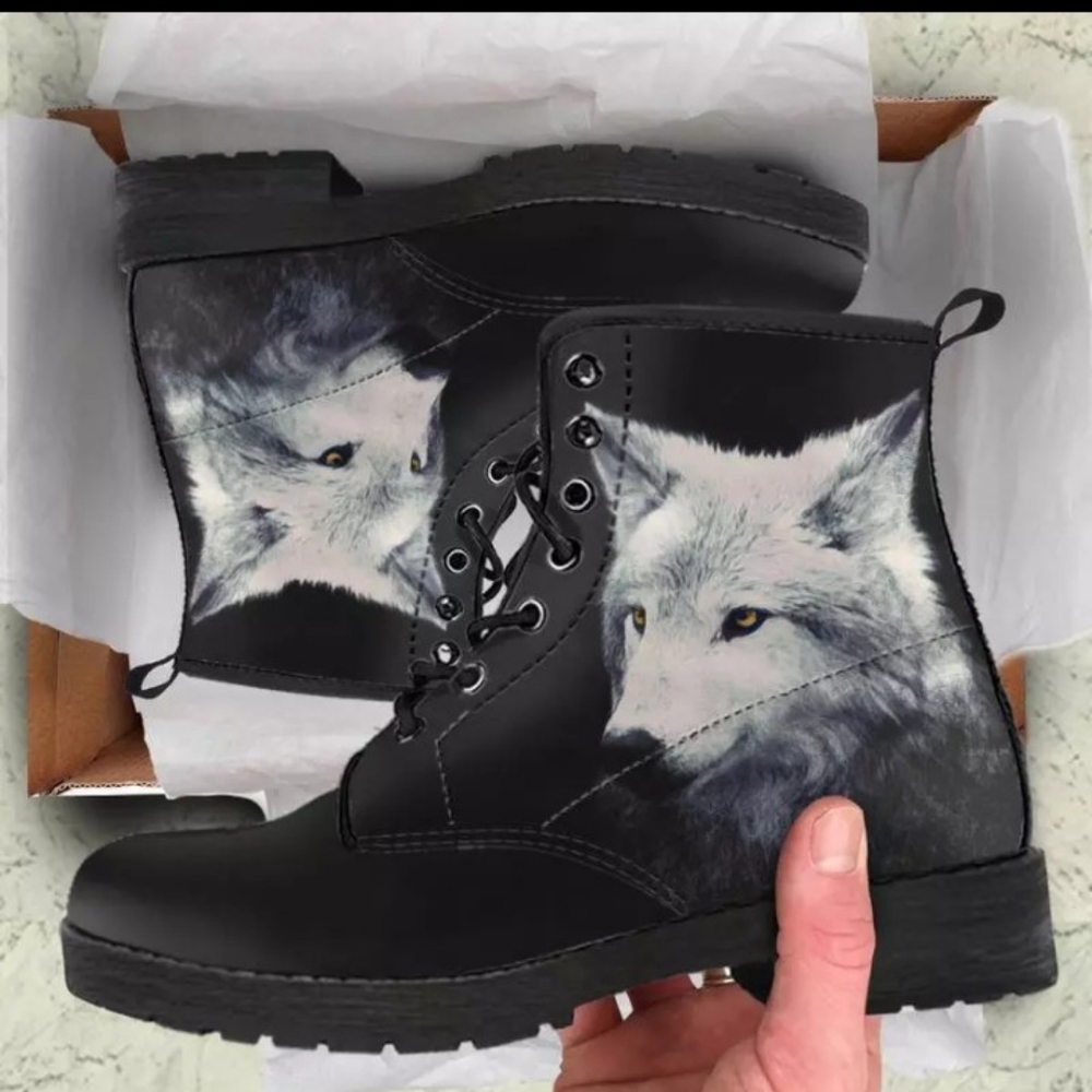 Wolf Combat Boots Size 8
